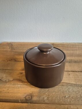 Chocolate Brown Stoneware Ceramic Lidder Sugar Dish